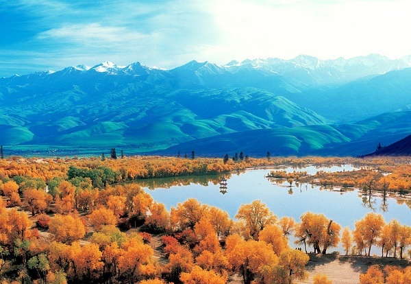 梦想起航之地，新疆，翱翔的舞台